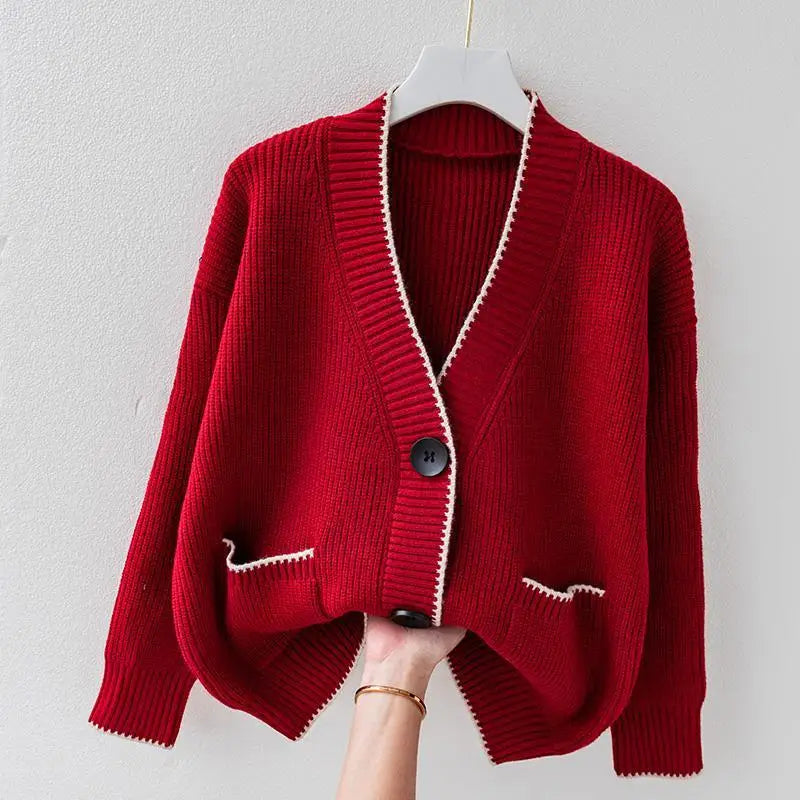 ILANA | CHIC BUTTON CARDIGAN